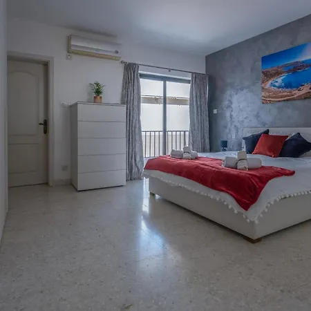 Spacious 3 Bedroom In The Heart Of St Julians