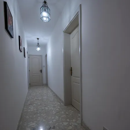 Appartamento Spacious 3 Bedroom In The Heart Of St Julians *