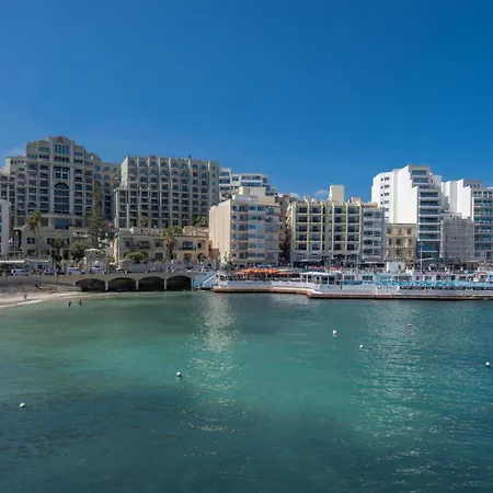 Spacious 3 Bedroom In The Heart Of St Julians Appartamento