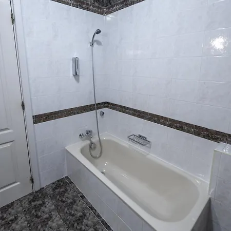 Spacious 3 Bedroom In The Heart Of St Julians *