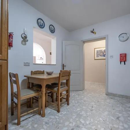 Spacious 3 Bedroom In The Heart Of St Julians