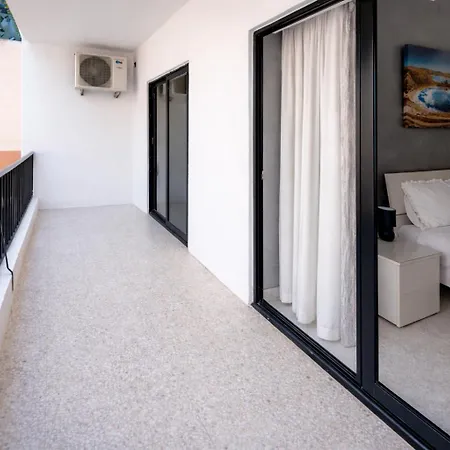 Spacious 3 Bedroom In The Heart Of St Julians דירה