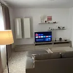 아파트 Spacious 3 Bedroom In The Heart Of St Julians