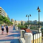 Spacious 3 Bedroom In The Heart Of St Julians *
