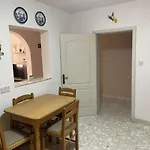 Spacious 3 Bedroom In The Heart Of St Julians 아파트 *