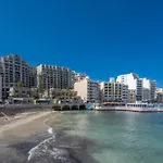 아파트 Spacious 3 Bedroom In The Heart Of St Julians