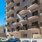 Spacious 3 Bedroom In The Heart Of St Julians