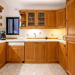 Spacious 3 Bedroom In The Heart Of St Julians Apartment *