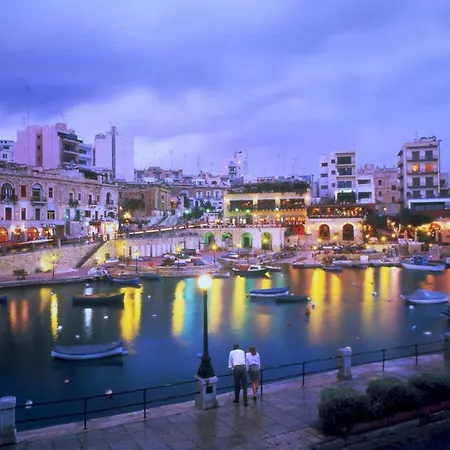 Spacious 3 Bedroom In The Heart Of St Julians 아파트 *