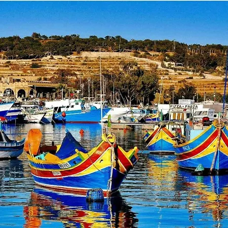 Spacious 3 Bedroom In The Heart Of St Julians *