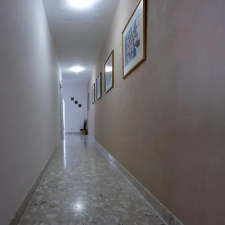 Spacious 3 Bedroom In The Heart Of St Julians דירה