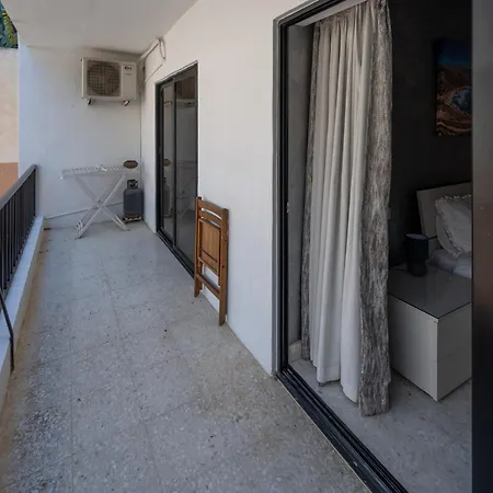 Apartament Spacious 3 Bedroom In The Heart Of St Julians