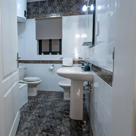 Apartament Spacious 3 Bedroom In The Heart Of St Julians *