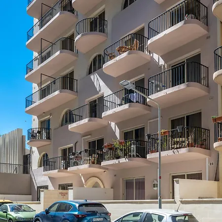 Spacious 3 Bedroom In The Heart Of St Julians