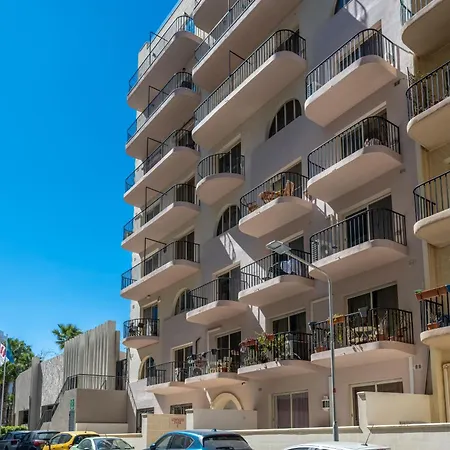 Spacious 3 Bedroom In The Heart Of St Julians Saint Julian's