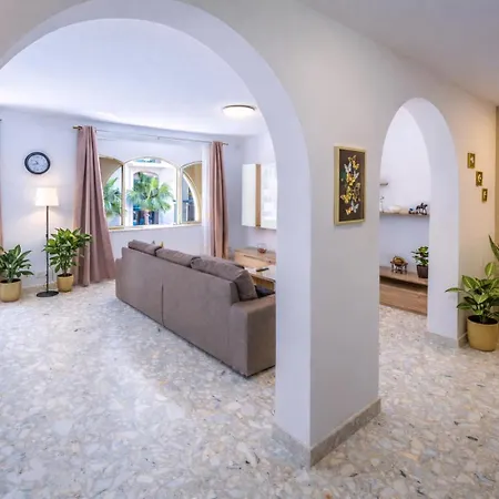 Daire Spacious 3 Bedroom In The Heart Of St Julians