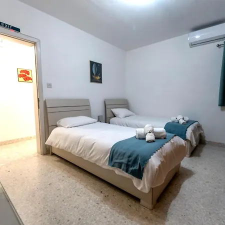 Apartment Spacious 3 Bedroom In The Heart Of St Julians Saint Julian's