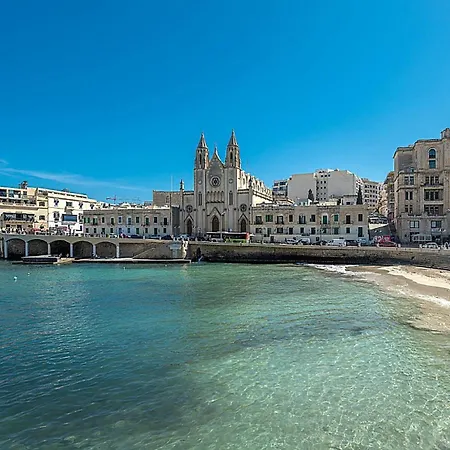 Spacious 3 Bedroom In The Heart Of St Julians