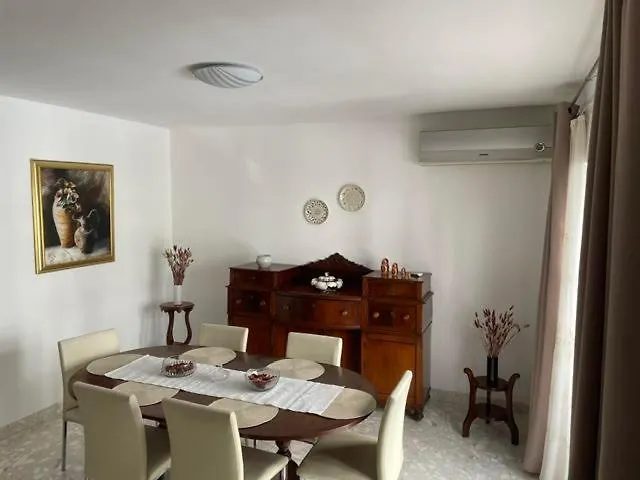 아파트 Spacious 3 Bedroom In The Heart Of St Julians Saint Julian's