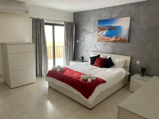 Spacious 3 Bedroom In The Heart Of St Julians 아파트 Saint Julian's
