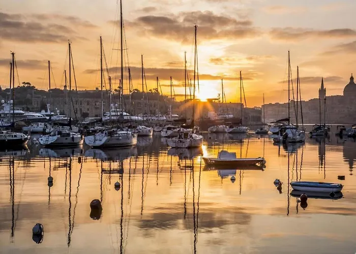 아파트 Spacious 3 Bedroom In The Heart Of St Julians Saint Julian's