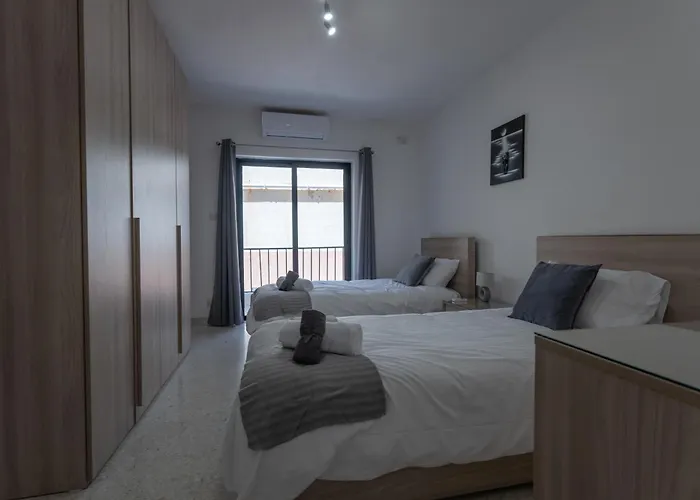 Spacious 3 Bedroom In The Heart Of St Julians 아파트 Saint Julian's