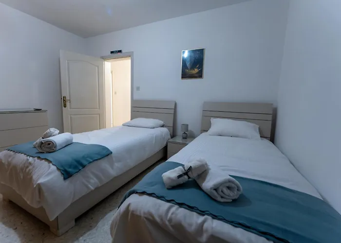 Spacious 3 Bedroom In The Heart Of St Julians 아파트