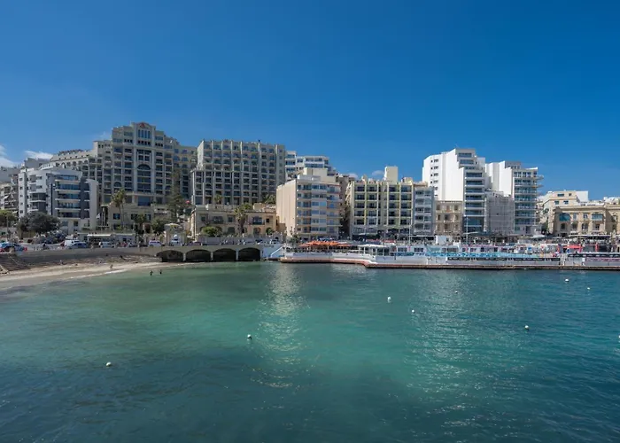 Spacious 3 Bedroom In The Heart Of St Julians 아파트