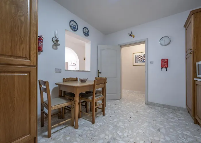 Spacious 3 Bedroom In The Heart Of St Julians